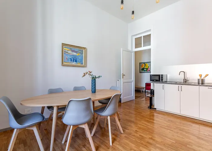 Iflat Charming Historic Palace Fons Trevi B15 Roma
